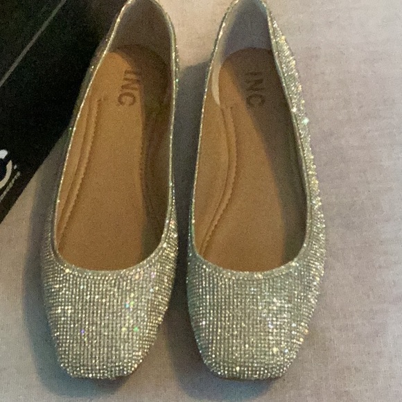 NWT INC FLATS - Picture 2 of 10